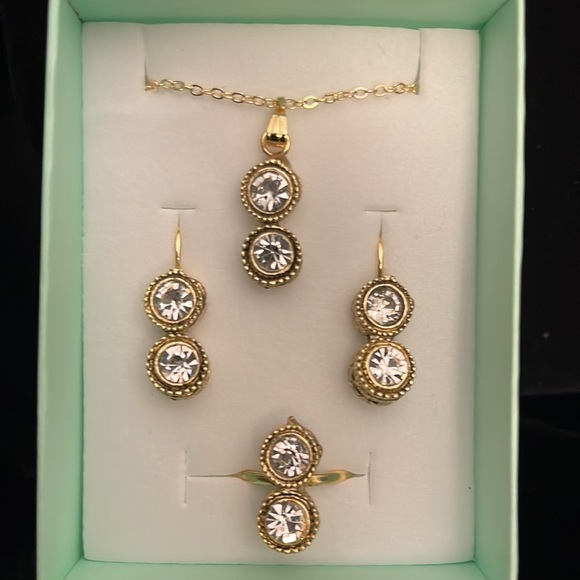 Jewelry Set - Picture 2 of 2
